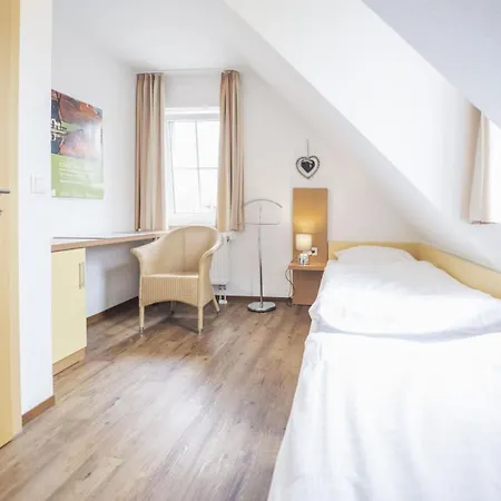 Feriehus Ferienhaeuser In Ostfriesland Greetsiel